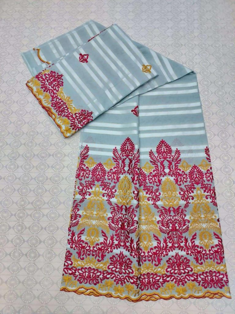 Salouva Broderie Bleu Ciel/Rouge