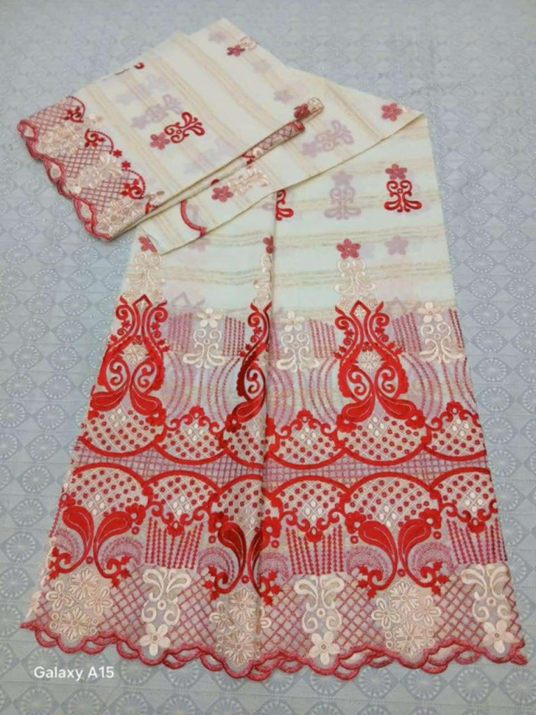 Salouva Broderie Blanc/Rouge