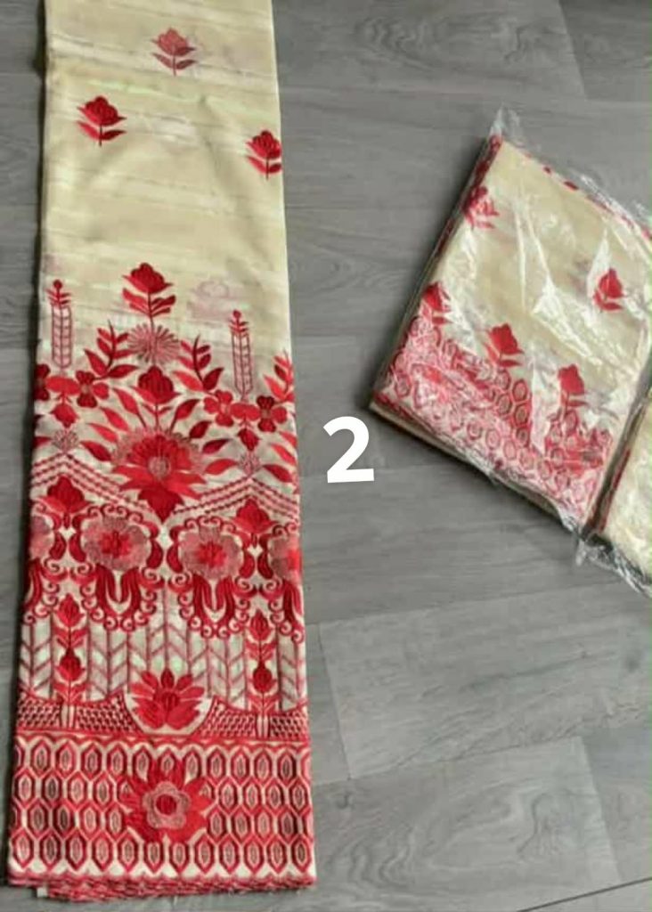 Salouva Beige Broderie Rouge Florale