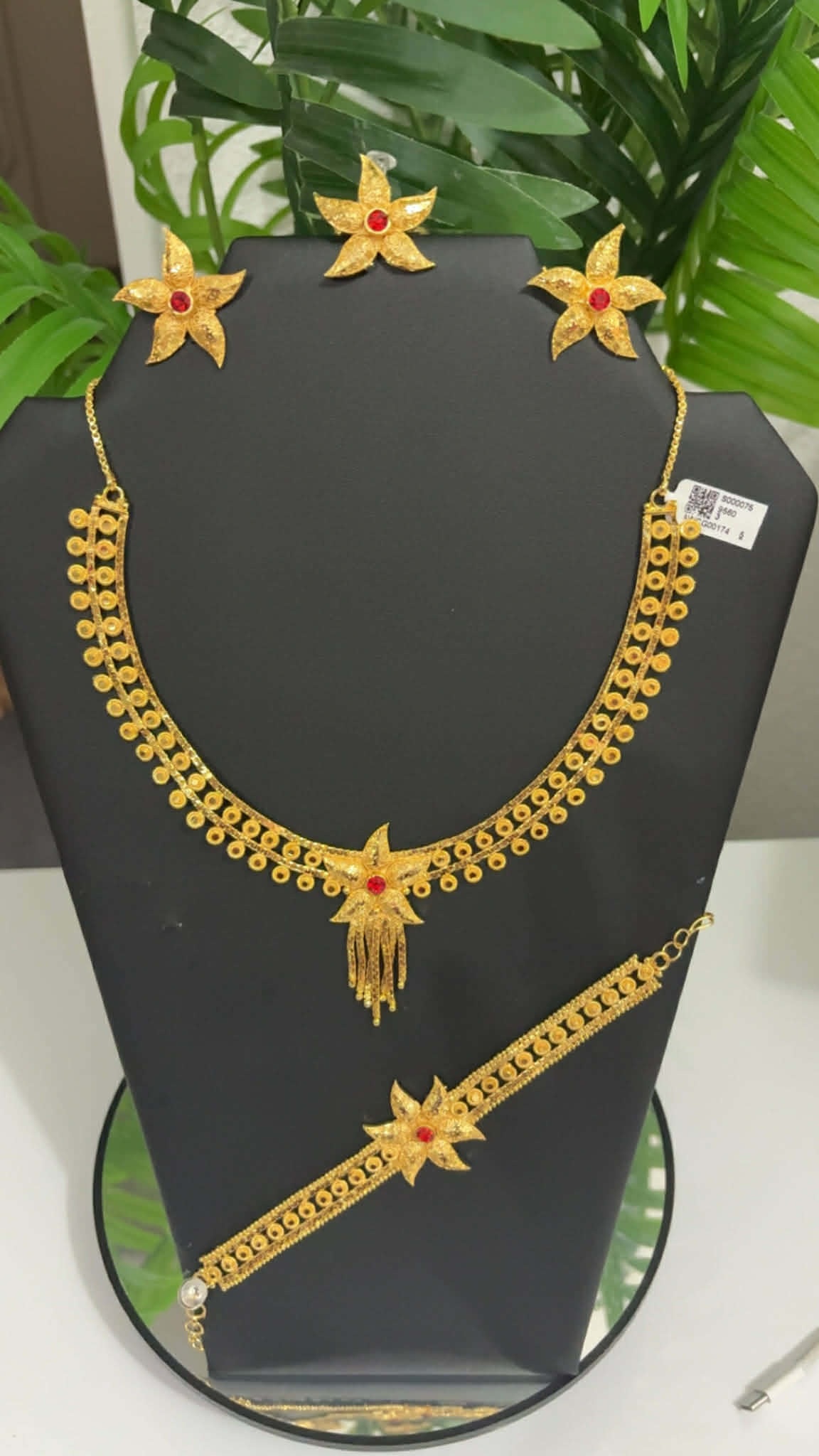 Parure Doree - Collier, Boucles et Bracelet