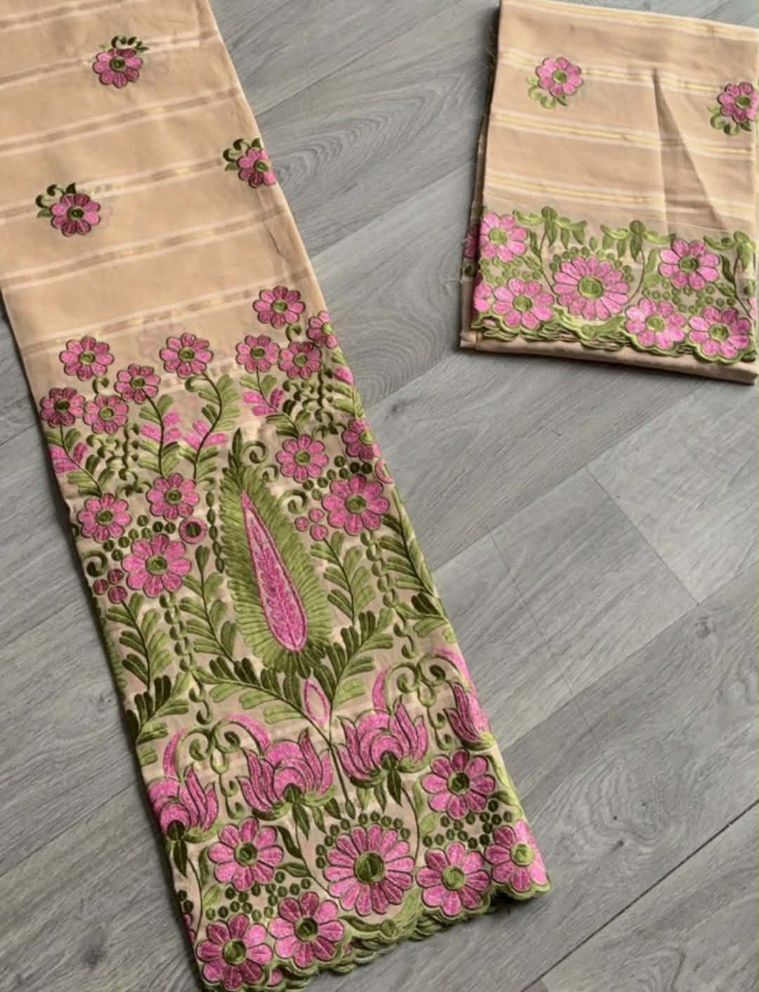 Salouva Beige Floral